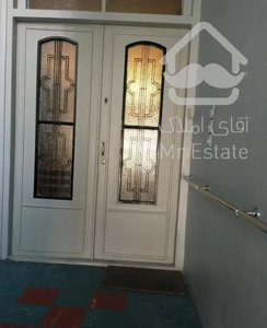 230 متر اپارتمان قدیمی - بلوار کشاورز