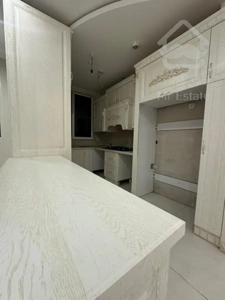 فروش 90 متری اختیاریه