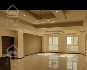 150متری سه خوابه ویو دریاچه بدون  پرتی وامدار