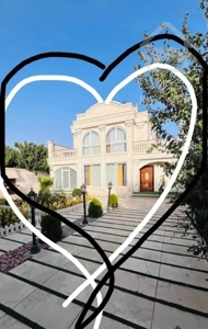 ویلا300متری*ببینی خریدیش (زیر قیمت*