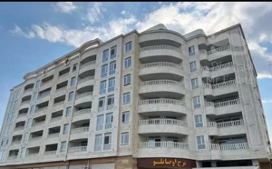 فروش۹۵مترزیرقیمت پلاک یک ساحل رادیودریا طبقه۶فوری