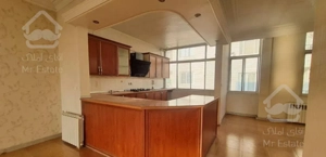 قلهک۱۲۰مترغرق نور۳طبقه دربست موقعیت اداری