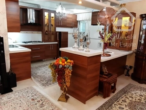 ۸۵ متری آلاله شرقی