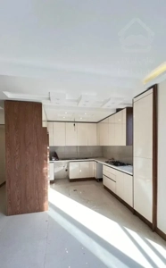 ۱۳۰ متر سه خواب نوساز کلید نخورده