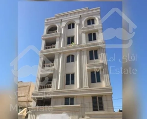 آپارتمان تک واحدی طبقه ۴فول و با  متریال