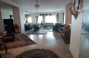 آپارتمان ۱۵۵ متر با ۲ پارکینگ و دید ۳ طرف شهرک غرب