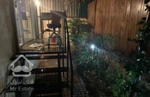 اپارتمان مبله  مهرشهر بازسازی کامل با حیاط اختصاصی