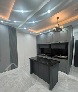 آپارتمان93متری/قطعه دوم از حاشیه/لوکس/اکبری