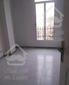 یک آپارتمان ۷۵متری دوخوابه ۵طبقه ۴واحدی طبقه ۲