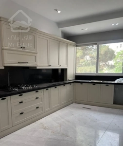 فروش آپارتمان ۲۶۸ متری ۴ خواب مستر ۳ پارکینگ