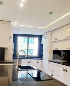 ۱۲۳ متر سه خواب نوساز کلید نخورده