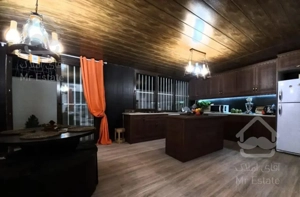 ۸۵ متر فول امکانات دارای ۷۰۰ متر زمین و قدرالسهم