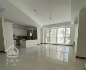 ۱۱۰متر/چهارباغ/۳ساله/خوش نقشه/سالن پرده خور