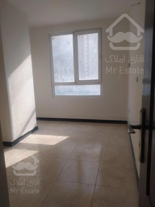 ۸۰متر فوق العاده نورگیر کلید نخورده