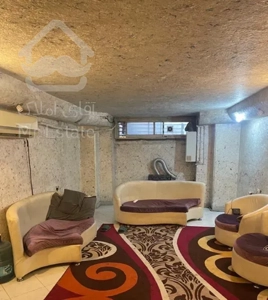 70 متری یه خواب زیر همکف تمیز