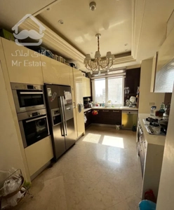 غربی بلوار،۲۱۵متر(مناسب سرمایه گذاری)