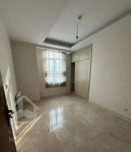 ۷۰ مترتک خواب ستارخان نقاشی شده۴۰مترحیاط در اختیار