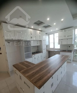 آپارتمان،۱۰۵ متر،بر میدان ششم