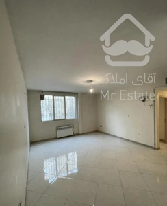 ۷۰متر/طبقه‌اول باپارکینگ رنگ‌شده/اقاقیا