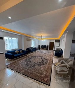 ۱۱۰ متری نوساز با نصبیجات کامل کلاکسر