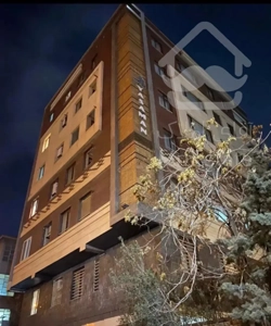 ۱۴۰ متر/ با پارکینگ و انباری/ قاب میدان ۷۵
