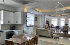 آپارتمان ۲۱۰ متری شهرک ناز