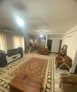 اپارتمان ۱۰۰متری خیابان معلم
