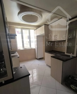 ۴۸متر با آسانسور و انباری سال۹۶/ ابراهیم نژاد