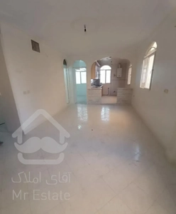 70متری/با پارکینگ/خ ترجمان جنوبی