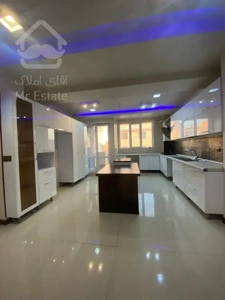 فروش واحد زیر قیمت رو به افتاب نور مشتقیم