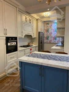 فروش 93 متری پاسداران