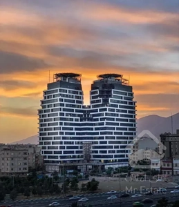 برج دوقلو میکا ۹۸متر۱خوبه حیاط اختصاصی