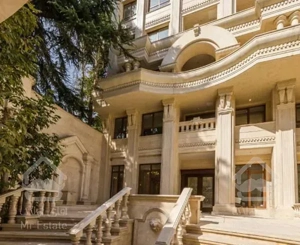 ۲۰۰متر نیاوران فول تاپ لوکیشن