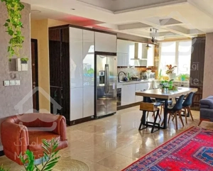 ۱۲۰متر/فول امکانات+بالکن/نورمستقیم/اباذر