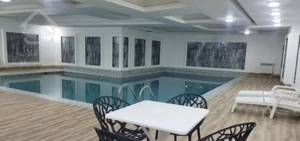 ساختمانی برند پر از واحد فروشی نقطه طلائی ولنجک