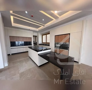 فروش 200 متری پاسداران