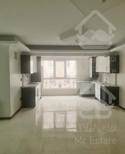 ۸۱متر سالن پرده خور بدون‌پرتی