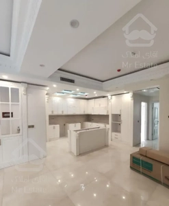 ظفر ۱۱۸ متر نوساز کلید نخورده