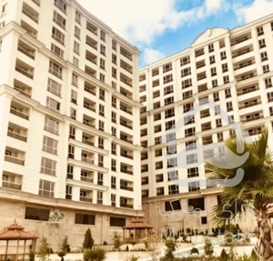 ۱۷۰ متر/ سازه ای عظیم و شکوهمند/ رونیکا پالاس هروی