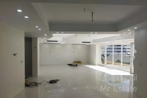 ۲۳۰ متر/برج ۴ خواب/نورگیر ۲ طرف/ویو دریاچه چیتگر