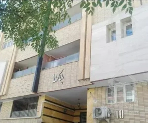 آپارتمان 120متری دهخدا رو به آفتاب شاهین شهر