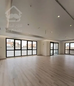 آپارتمان ۱۴۰متری/۳ خواب/کامرانیه/بازسازی/فروش فوری