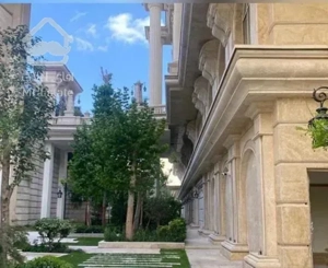 230 متر تاپ لوکیشن