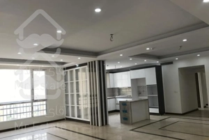 گلبرگ شرقی ۱۳۵متر -۳خواب-فول-نوساز-بالکن