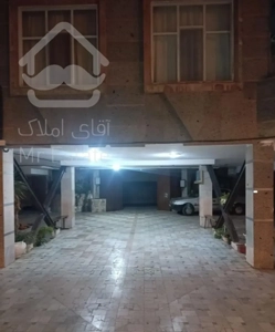 آپارتمان صد متری مرکز شهر املاک کاخ طلایی
