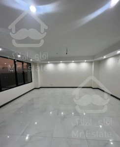 ۱۰۵ متری غرق نور بدون مشرف خوش‌نقشه