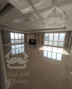 نیاوران بام راد/۴۰۰ متر/کلید نخورده/طبقه ۱۰