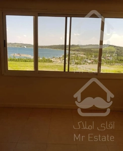 ۱۳۰‌متر ویو  دریاچه چیتگر ۳ خوابه