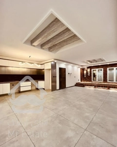 ۹۴ متر فول بازسازی، دارای پارکینگ و حیاط اختصاصی