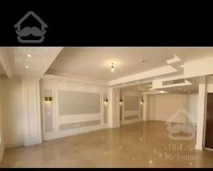 اپارتمان ۱۳۰ متر شهرک غرب